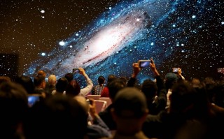 可灵AI亮相首届香港国际AI艺术节 携手全球顶尖学者、艺术家共话AI创作新趋势